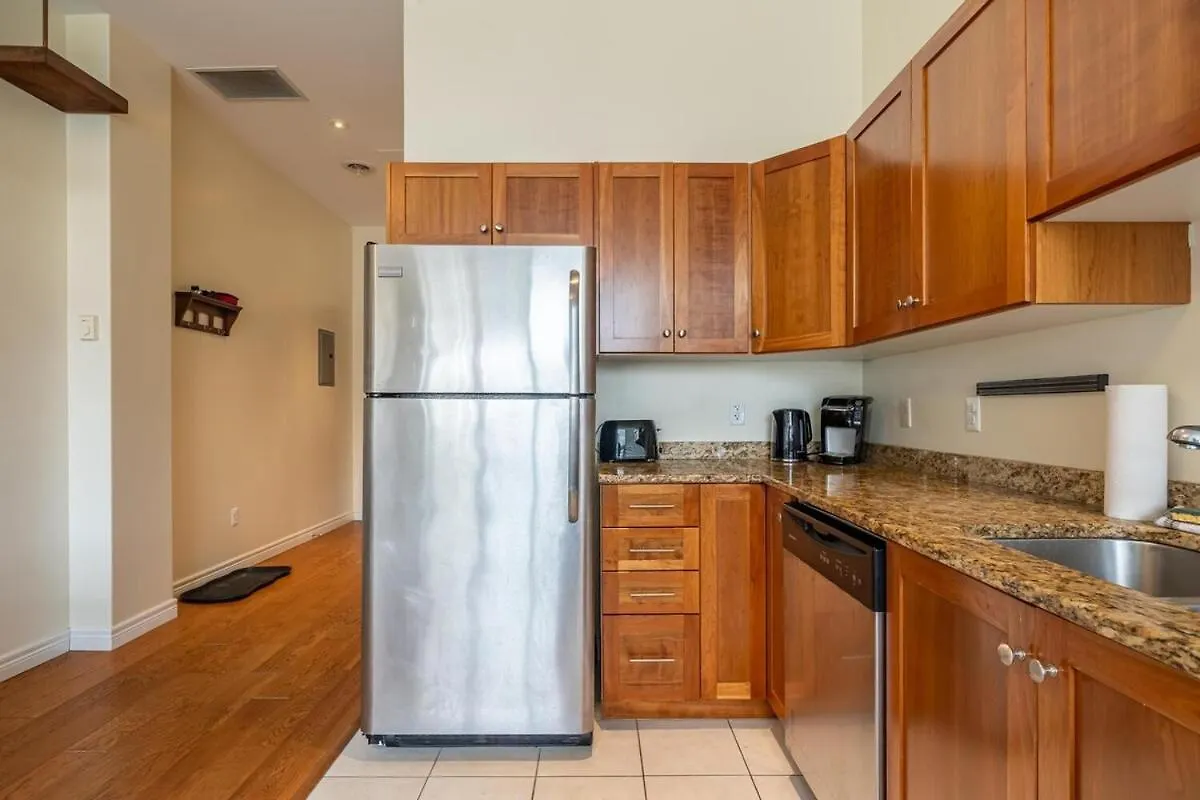 Bright & Charming Loft With Ac, Unit 3 Apartment Halifax